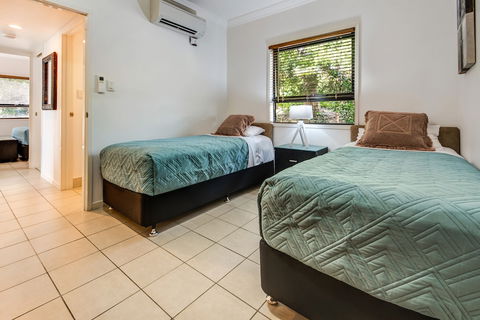 Oasis 1 Hamilton Island 2 Bedroom Apartment In Central Location With Golf Buggy - Kempsey Accommodation 6