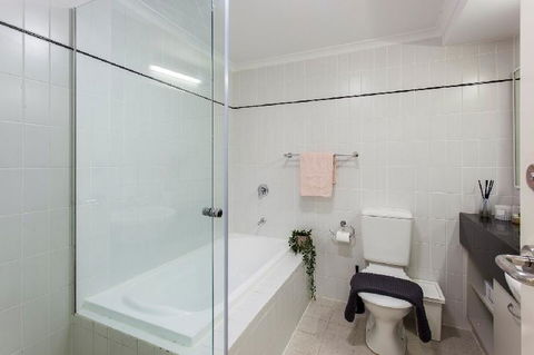 A Comfy 2BR Home Top Location FREE Parking - Kempsey Accommodation 5