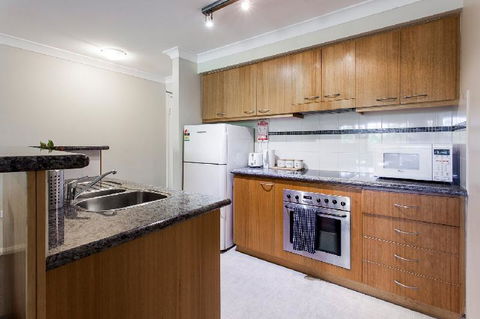 A Comfy 2BR Home Top Location FREE Parking - Kempsey Accommodation 6