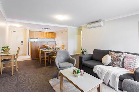 A Comfy 2BR Home Top Location FREE Parking - Kempsey Accommodation 3