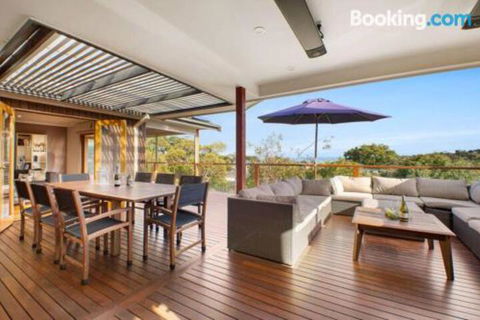 Acqua Vista Water View Fireplace Walk To Beach - Kempsey Accommodation 6