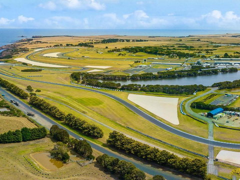Waikiki Views - Kempsey Accommodation 1