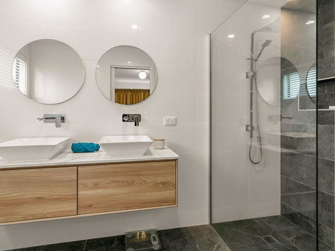 Waikiki Views - Kempsey Accommodation 2