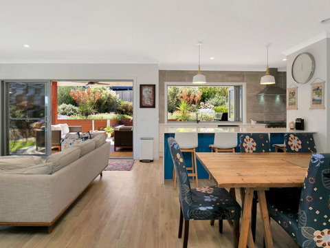 Blue Waves - Kempsey Accommodation 5