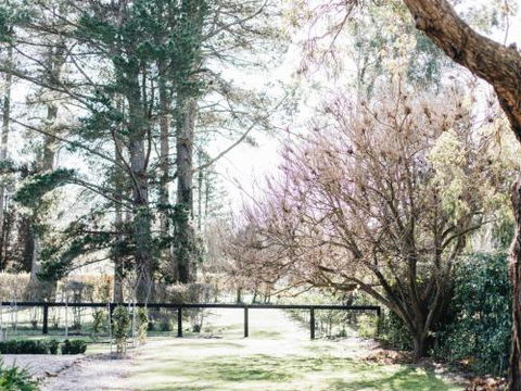 KIRRIEMUIR Burradoo Southern Highlands 4pm Check Out Sunday - Kempsey Accommodation 1