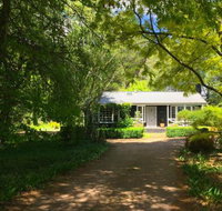 Mirriyindi Unique Berrima escape for 7 in the Southern Highlands 4pm check out Sundays