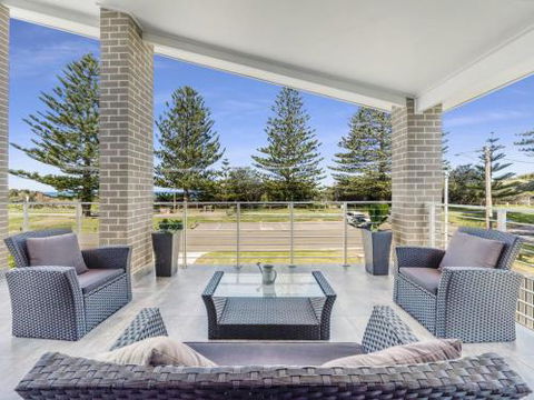 SEA MIST Gerringong 4pm Check Out Sundays - Kempsey Accommodation 1