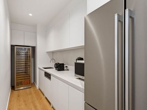 Fairway Views - Kempsey Accommodation 3