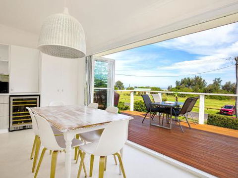 Arklow I Pet Friendly With Ocean Views - Kempsey Accommodation 0