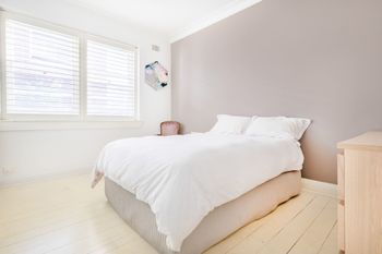 Picturesque Bellevue Hill 2BR Apt H452 - Kempsey Accommodation 4