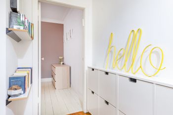 Picturesque Bellevue Hill 2BR Apt H452 - Kempsey Accommodation 5