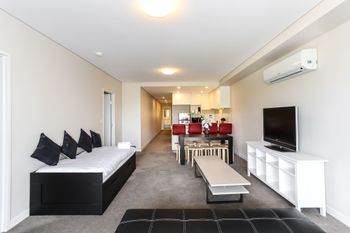 Spacious Apartment At Waitara - Kempsey Accommodation 2