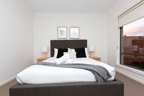 Resortstyle 4BR House With Parking@werribee - Kempsey Accommodation 2