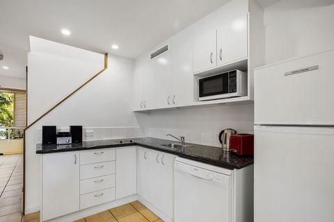 Garden Penthouse Netanya - Kempsey Accommodation 2