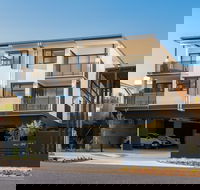 Oxford Steps - Kempsey Accommodation