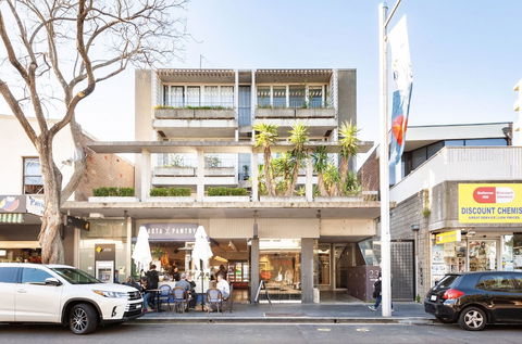Bellevue Hill Designer - Kempsey Accommodation 1