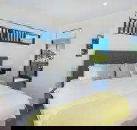 Round About Bulimba - Kempsey Accommodation