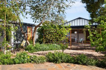Alba House - Kempsey Accommodation 2
