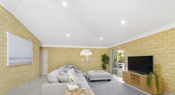BEACHSIDE HIDEAWAY BONNY HILLS - Kempsey Accommodation 3