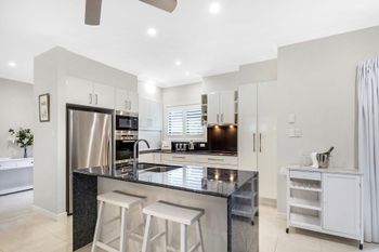 Paradise At The Point - Kempsey Accommodation 2