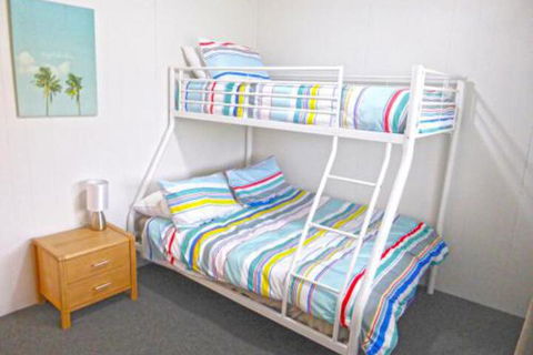 The Relax Shack At Culburra Beach Sleeps 7 - Kempsey Accommodation 4