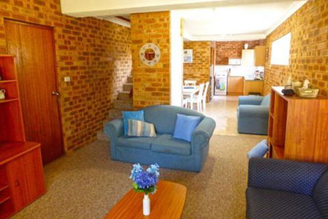 Dolphins Delight At Culburra Beach - Kempsey Accommodation 3