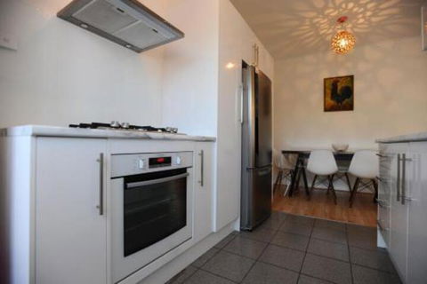 Glenelg Holiday Apartments The Broadway - Kempsey Accommodation 4