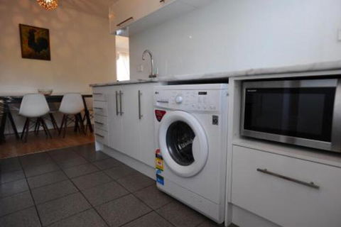 Glenelg Holiday Apartments The Broadway - Kempsey Accommodation 6