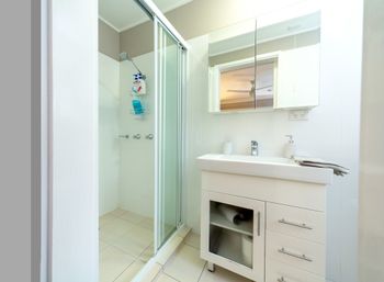 Super 1 Bedroom Pad In New Farm - Kempsey Accommodation 4