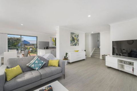 Right At Home In Bonny Hills - Kempsey Accommodation 2