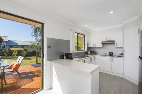 Right At Home In Bonny Hills - Kempsey Accommodation 1