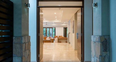 Sea Temple Port Douglas 3 Bedroom Luxury Villa - Kempsey Accommodation 5