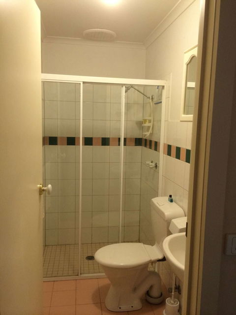Box Hill Studios 4 At Canterbury Gardens - Kempsey Accommodation 1