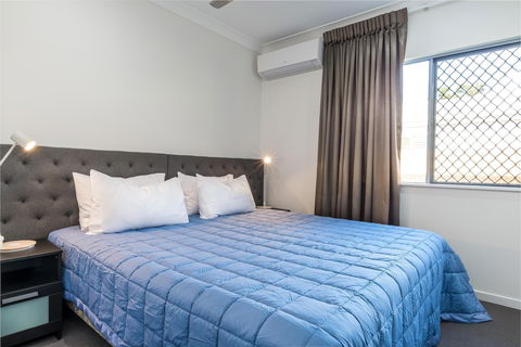 Blue Lagoon Villa B - Kempsey Accommodation 6