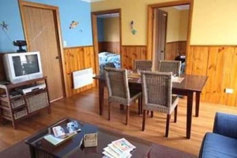 Bicheno's A Plus Apartments - Kempsey Accommodation 4