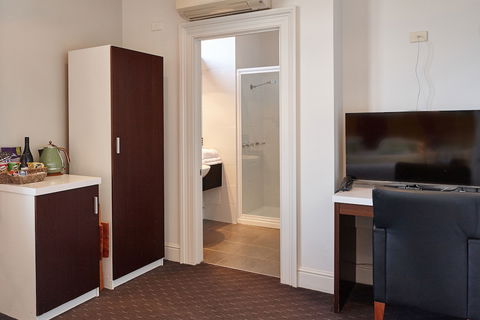 Auldington Hotel - Kempsey Accommodation 5