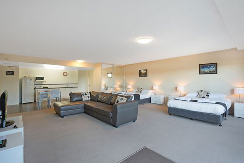 Albacore Apartments - Kempsey Accommodation 4