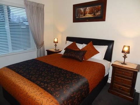 Hahndorf Oak Tree Cottages - Kempsey Accommodation 2