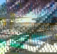 Must Love Dogs Bb - Kempsey Accommodation