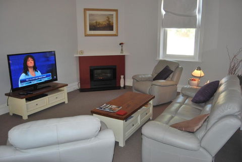 Jacaranda Cottage - Kempsey Accommodation 1