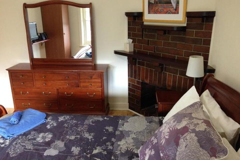 MacDonnell House Naracoorte - Kempsey Accommodation 4