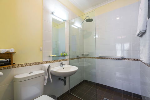 Ashdowns Of Dover B&B - Kempsey Accommodation 4