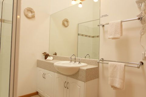 Abs By The Bay - Kempsey Accommodation 3