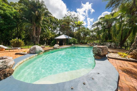 McCarthy Lake House - Kempsey Accommodation 5