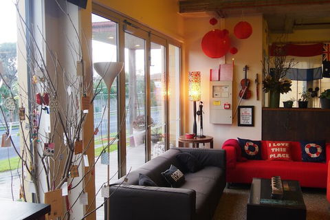 Sow And Piglets Guesthouse - Kempsey Accommodation 7