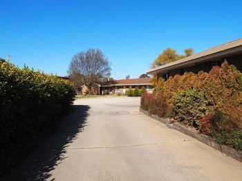Jacaranda Motel & Holiday Units - Kempsey Accommodation 1