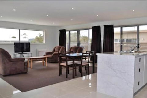 170 Hazards View Unit 1 - Kempsey Accommodation 3