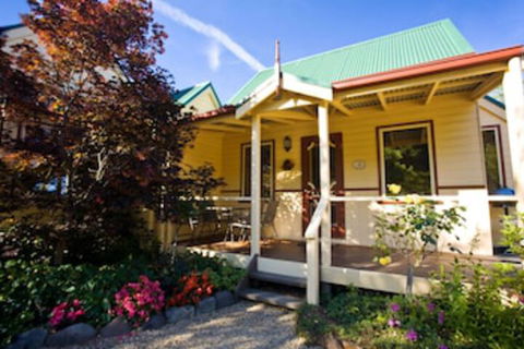 Autumn Abode Cottages Two - Kempsey Accommodation 0