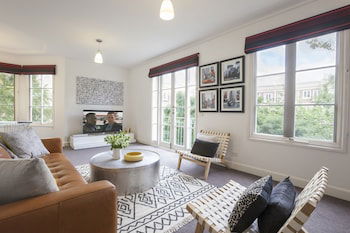 BOUTIQUE STAYS - Wellington Mews - Kempsey Accommodation 1