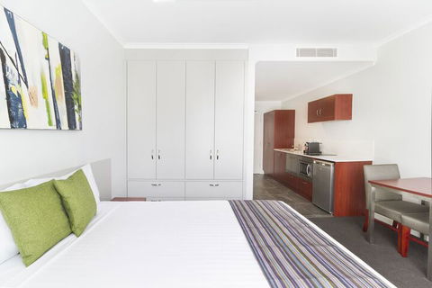 Abode Narrabundah - Kempsey Accommodation 3